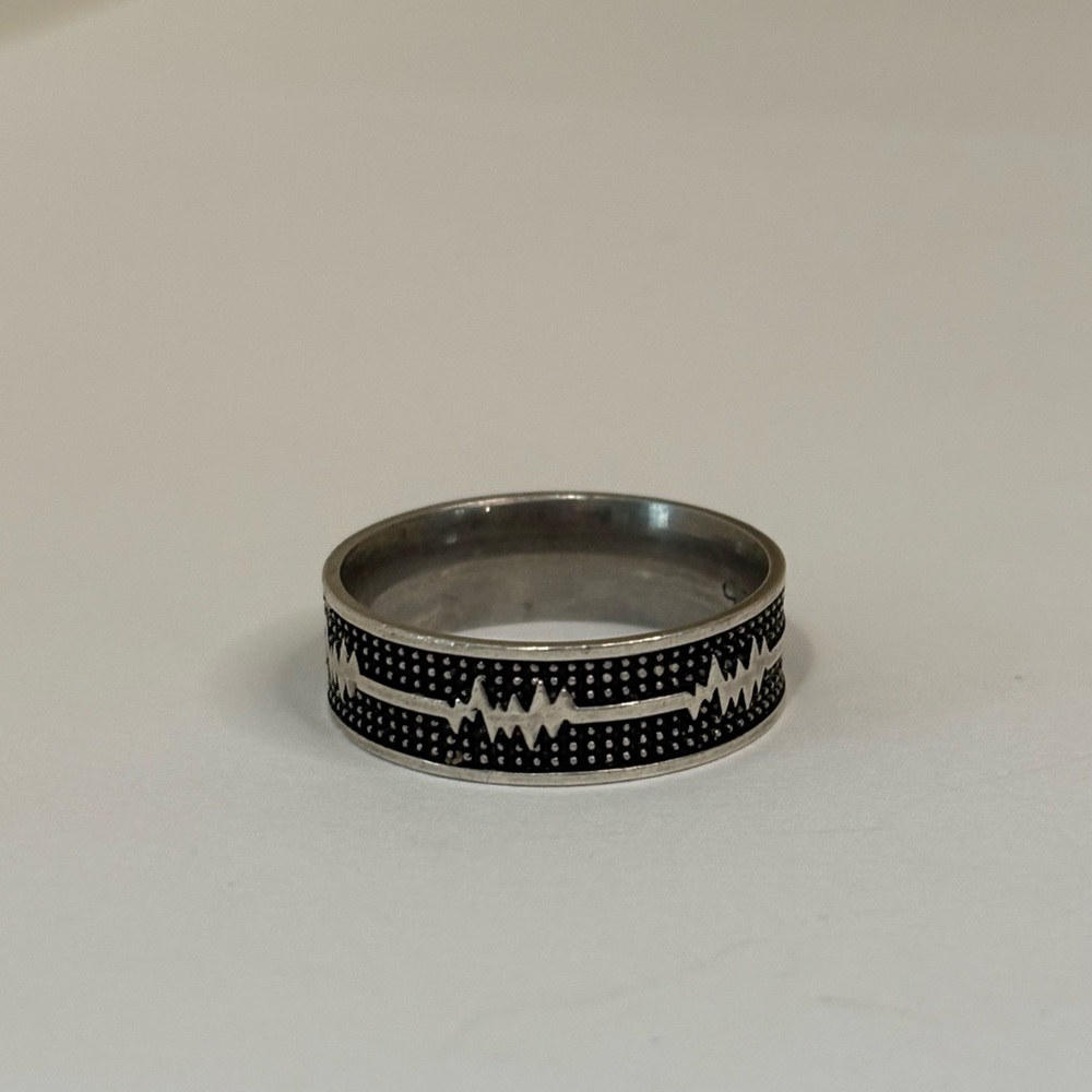 Sterling Silver 925 Heartbeat Band Ring - Size 9